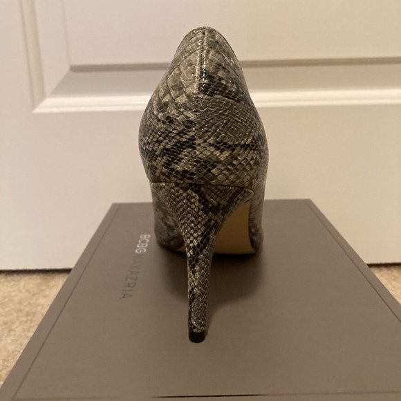 BCBGMAXAZRIA Pump Heel Size 7M Python Pattern - Picture 4 of 6